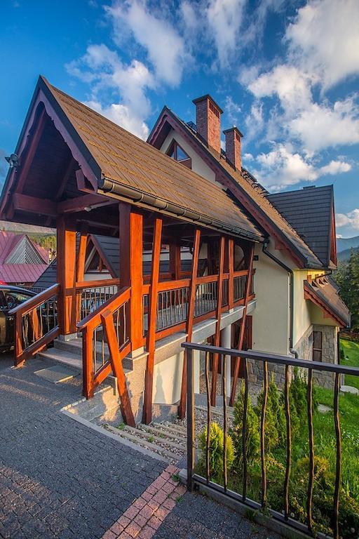 Oliwkowy, Widokowy Z Duzym Tarasem